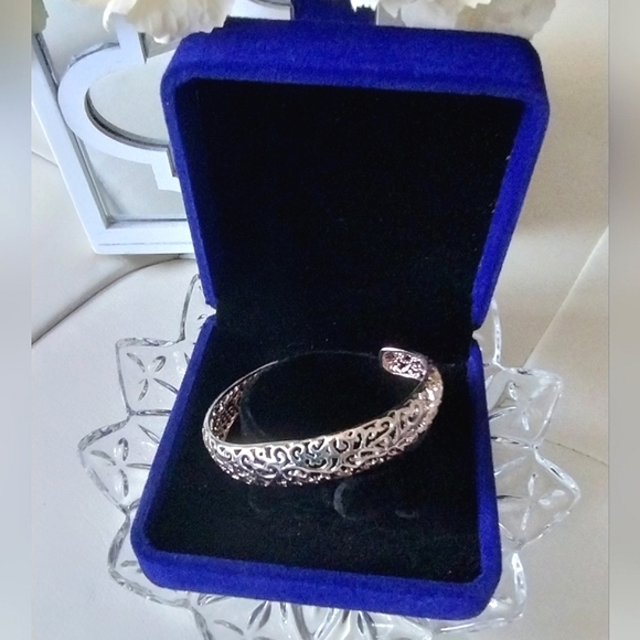 New In Box Sterling Silver Filigree Cuff Bracelet - Picture 3 of 13